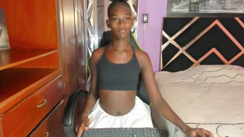 Snapshot of kimberly_ebonny chatting on 10-26-25, 02:39 kimberly_ebonny online show from 10-26-25, 02:39