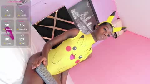 Snapshot of kimberly_ebonny chatting on 11-21-25, 04:33 kimberly_ebonny online show from 11-21-25, 04:33