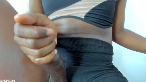 Snapshot of kimberly_house chatting on 12-21-24, 09:55 Kimberly 3 online show from 12-21-24, 09:55