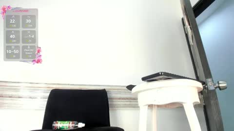 Snapshot of kimberly_house chatting on 10-04-25, 09:02 Kimberly 3 online show from 10-04-25, 09:02