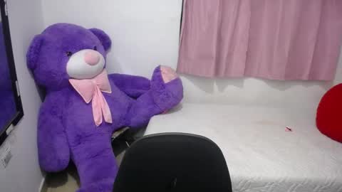 Kim online show from 11-26-25, 10:49