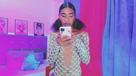 Your Queen KIM online show from 02-02-25, 09:30