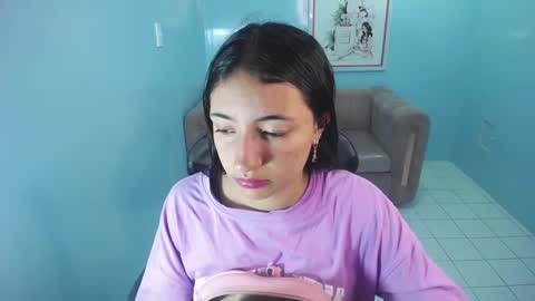 Snapshot of kimberly_thomson_t chatting on 12-20-24, 10:16 kimberly online show from 12-20-24, 10:16