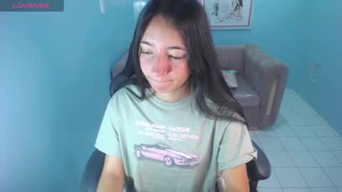 Snapshot of kimberly_thomson_t chatting on 12-26-24, 04:25 kimberly online show from 12-26-24, 04:25