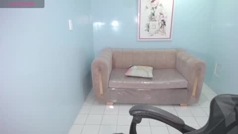 Snapshot of kimberly_thomson_t chatting on 12-29-24, 01:49 kimberly online show from 12-29-24, 01:49