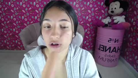 Snapshot of kimberly_thomson_t chatting on 01-19-25, 02:59 kimberly online show from 01-19-25, 02:59