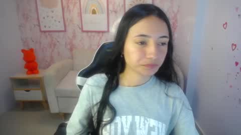Snapshot of kimberly_thomson_t chatting on 09-23-25, 10:51 kimberly online show from 09-23-25, 10:51