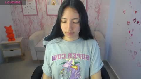 Snapshot of kimberly_thomson_t chatting on 09-30-25, 04:45 kimberly online show from 09-30-25, 04:45