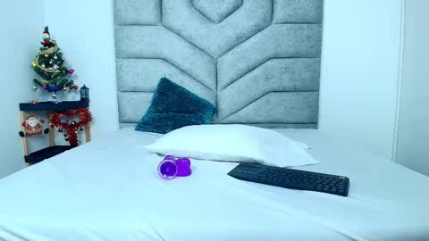 kimberlyfox_t online show from 01-09-26, 12:30