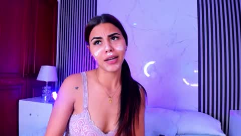 Snapshot of kimberlyloren chatting on 10-11-25, 09:24 Kimberly Loren online show from 10-11-25, 09:24