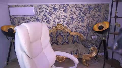 Snapshot of kimberlyworld chatting on 07-29-26, 12:36 Kim online show from 07-29-26, 12:36