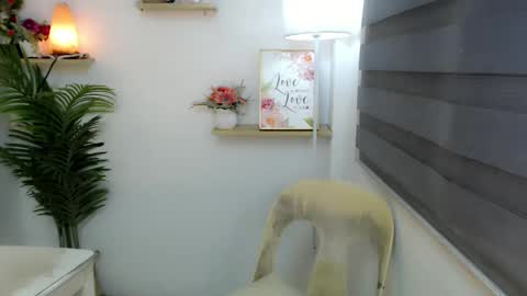 Snapshot of kimbratx chatting on 09-30-25, 11:21 kimbratx online show from 09-30-25, 11:21