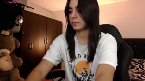 Snapshot of kimcandy_ chatting on 09-24-25, 02:48 CAMI online show from 09-24-25, 02:48