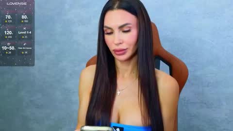 Snapshot of kimdavisbaby chatting on 10-15-25, 04:01 KIm online show from 10-15-25, 04:01