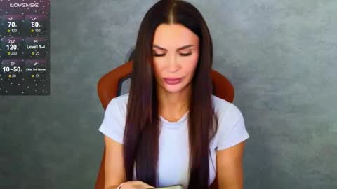 Snapshot of kimdavisbaby chatting on 10-16-25, 04:24 KIm online show from 10-16-25, 04:24