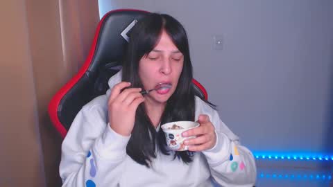 Kim 3 online show from 01-22-25, 10:26