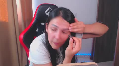 Kim 3 online show from 01-25-25, 09:35