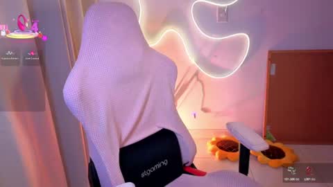 Snapshot of kimflexible_ chatting on 06-26-26, 11:03 Kim 3 online show from 06-26-26, 11:03