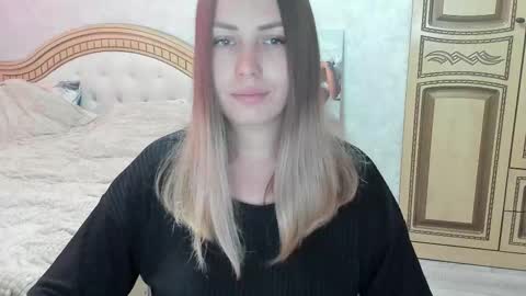 Snapshot of kimiacandy chatting on 10-27-25, 07:34 Albina sexy online show from 10-27-25, 07:34