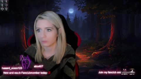 Snapshot of kimilee22 chatting on 12-09-24, 07:07 Wolfs Girl online show from 12-09-24, 07:07