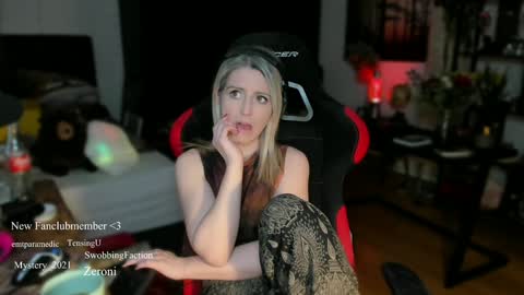 Snapshot of kimilee22 chatting on 03-09-25, 07:26 Wolfs Girl online show from 03-09-25, 07:26