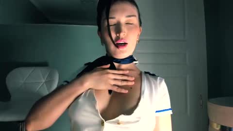 Kiki  online show from 04-17-26, 09:34