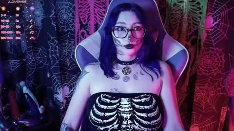 Snapshot of kimlennox__ chatting on 03-12-26, 02:12 Kim Lennox online show from 03-12-26, 02:12