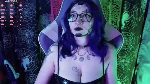 Snapshot of kimlennox__ chatting on 03-13-26, 03:29 Kim Lennox online show from 03-13-26, 03:29