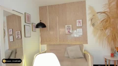 Kim  online show from 02-03-25, 09:18