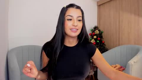 Snapshot of kimm_khalifa chatting on 12-23-25, 03:26 Kim online show from 12-23-25, 03:26