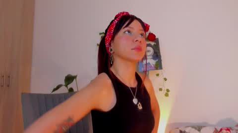 Snapshot of kimmcarter chatting on 10-21-25, 12:22 Kimm online show from 10-21-25, 12:22