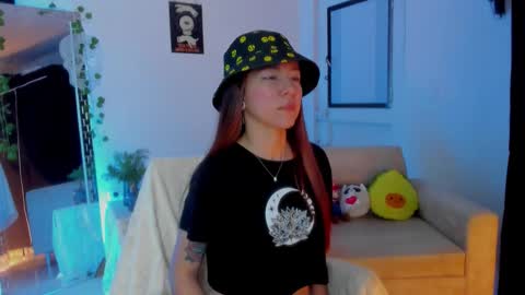 Snapshot of kimmcarter chatting on 02-18-26, 01:23 Kimm online show from 02-18-26, 01:23