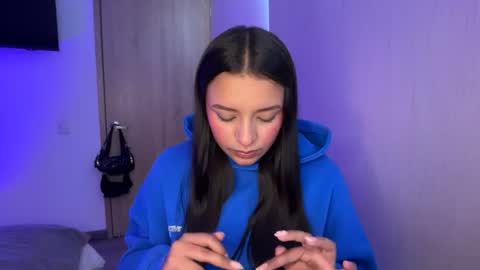 kimmi online show from 07-17-26, 04:01