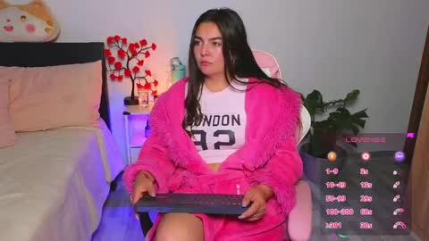 kimmie_dollxo online show from 05-02-26, 11:54