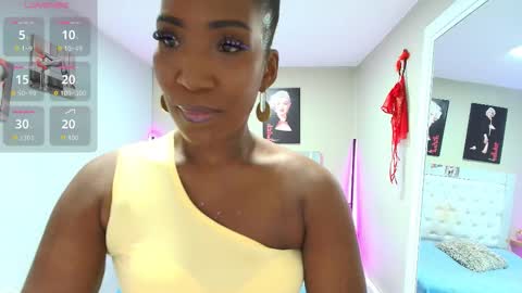 Snapshot of kimmturner chatting on 09-12-25, 12:27 Kim online show from 09-12-25, 12:27