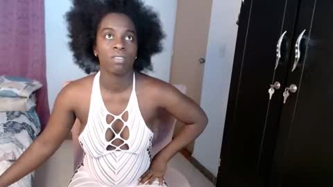 kimmy94192 online show from 12-04-24, 10:13