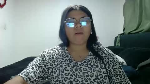Kimmy online show from 10-26-25, 02:17