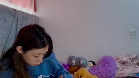 kimm online show from 10-21-25, 03:57