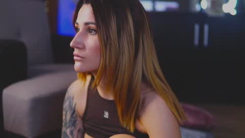 Snapshot of kimskye chatting on 01-18-25, 05:20 KimSkye online show from 01-18-25, 05:20