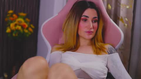 Snapshot of kimskye chatting on 02-18-25, 01:54 KimSkye online show from 02-18-25, 01:54