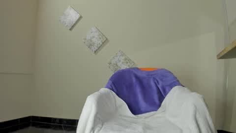 Kim Thompson online show from 11-25-25, 08:47