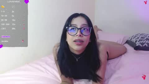 Snapshot of kimwi1 chatting on 02-26-26, 12:09 kimm online show from 02-26-26, 12:09