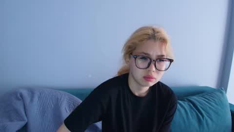 Snapshot of kimy_jina chatting on 06-25-26, 03:17 Kimi online show from 06-25-26, 03:17