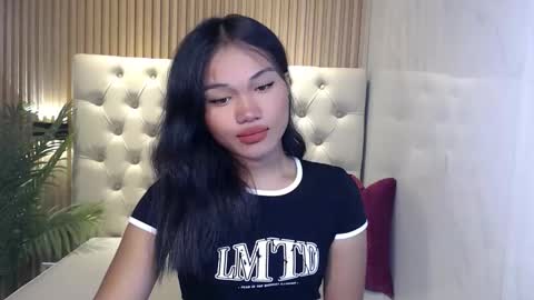 Snapshot of kina_greyx chatting on 10-19-25, 04:57 kina online show from 10-19-25, 04:57