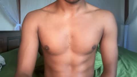 Snapshot of kinda_horny_right_now chatting on 06-25-26, 05:12 Isaac online show from 06-25-26, 05:12
