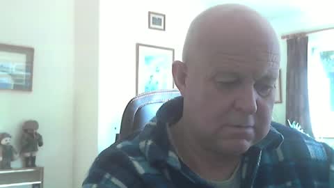 Snapshot of kindahairy4u chatting on 10-27-25, 09:46 kindahairy4u online show from 10-27-25, 09:46