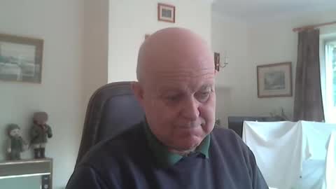 Snapshot of kindahairy4u chatting on 11-04-25, 11:09 kindahairy4u online show from 11-04-25, 11:09