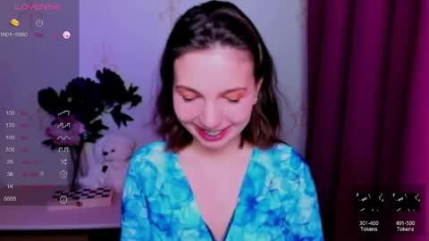 Hazel online show from 04-28-26, 09:42