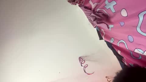 Snapshot of king_chocolate_ chatting on 10-14-25, 09:32 Juan David online show from 10-14-25, 09:32