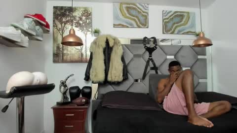 HOT MEN BLACK online show from 01-30-25, 02:47